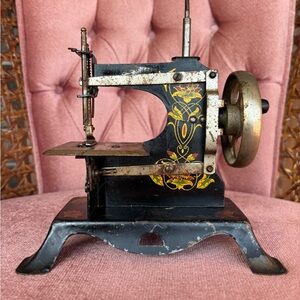 Vintage Casige Child’s Toy Sewing Machine | Made in Germany | 1920s–1950s